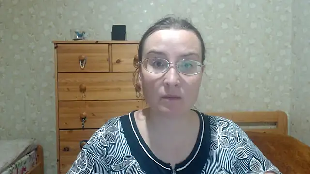 Snapshot of Smart_Rose chatting on December 2025 05:19:02 PM Smart Rose online show from December 2025 05:19:02 PM