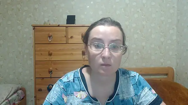 Snapshot of Smart_Rose chatting on December 2025 04:37:02 PM Smart Rose online show from December 2025 04:37:02 PM