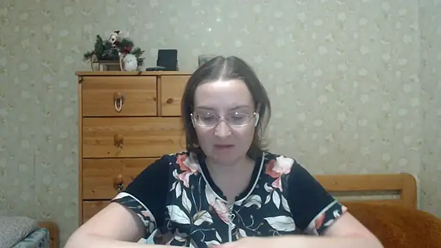 Snapshot of Smart_Rose chatting on February 2026 01:42:02 PM Smart Rose online show from February 2026 01:42:02 PM