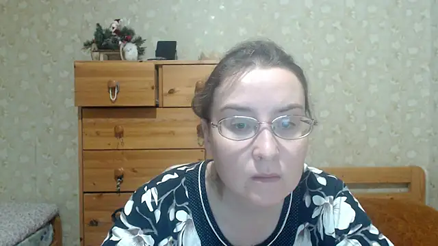 Snapshot of Smart_Rose chatting on February 2026 11:21:02 PM Smart Rose online show from February 2026 11:21:02 PM