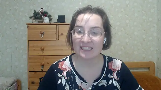 Snapshot of Smart_Rose chatting on February 2026 01:40:01 PM Smart Rose online show from February 2026 01:40:01 PM