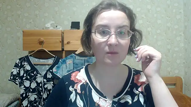 Snapshot of Smart_Rose chatting on March 2026 06:11:02 PM Smart Rose online show from March 2026 06:11:02 PM