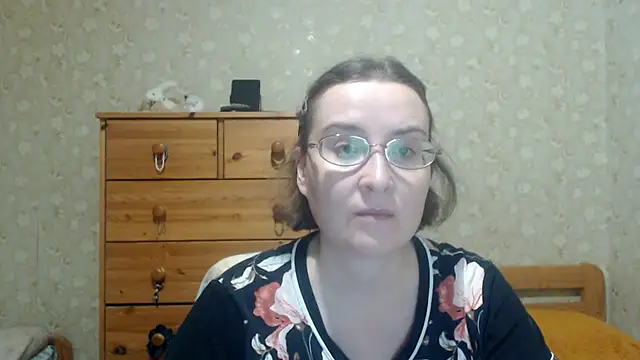 Snapshot of Smart_Rose chatting on April 2026 06:16:02 PM Smart Rose online show from April 2026 06:16:02 PM