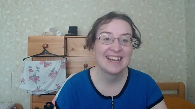 Snapshot of Smart_Rose chatting on April 2026 12:32:02 PM Smart Rose online show from April 2026 12:32:02 PM