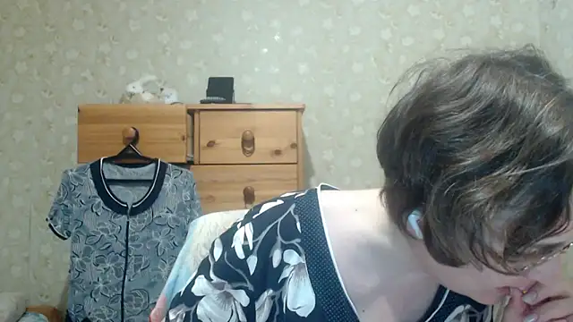 Snapshot of Smart_Rose chatting on April 2026 08:09:02 PM Smart Rose online show from April 2026 08:09:02 PM