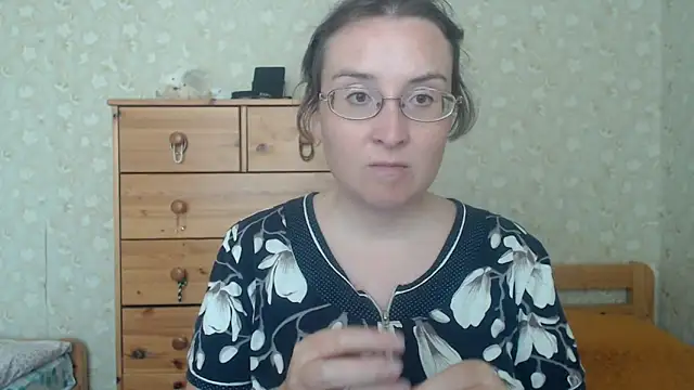 Snapshot of Smart_Rose chatting on May 2026 11:37:02 AM Smart Rose online show from May 2026 11:37:02 AM