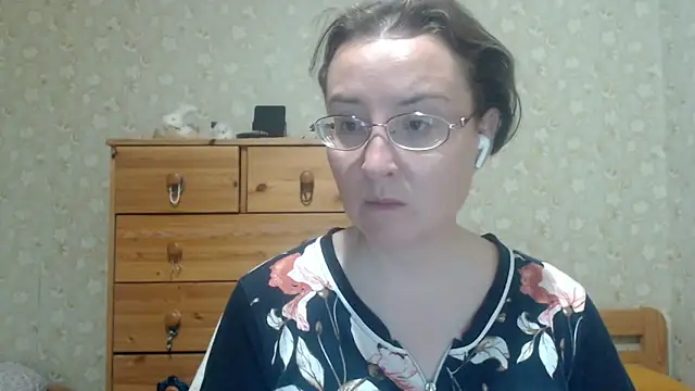 Snapshot of Smart_Rose chatting on May 2026 07:42:02 PM Smart Rose online show from May 2026 07:42:02 PM
