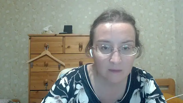 Snapshot of Smart_Rose chatting on May 2026 06:09:01 PM Smart Rose online show from May 2026 06:09:01 PM