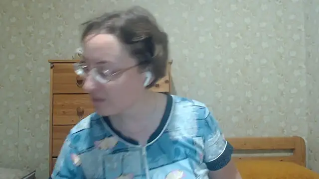 Snapshot of Smart_Rose chatting on June 2026 06:31:01 PM Smart Rose online show from June 2026 06:31:01 PM