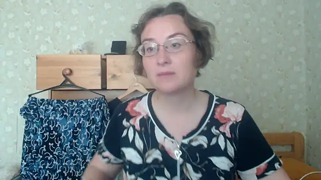 Snapshot of Smart_Rose chatting on June 2026 04:48:02 AM Smart Rose online show from June 2026 04:48:02 AM