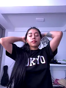 Snapshot of aimi_art1 chatting on October 2025 10:18:02 PM aimi art1 online show from October 2025 10:18:02 PM