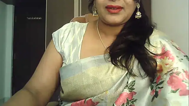 Snapshot of Spandana_Sweety chatting on October 2025 06:05:02 AM Spandana Sweety online show from October 2025 06:05:02 AM