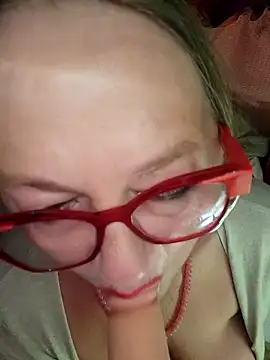 MucMilf59 online show from May 2026 07:55:02 PM