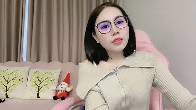 Snapshot of Meilian2021 chatting on December 2024 04:42:02 AM Meilian2021 online show from December 2024 04:42:02 AM