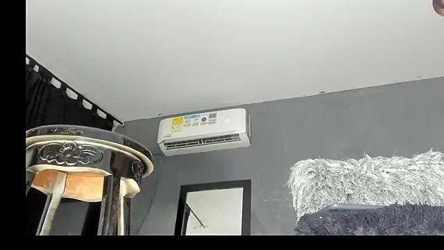 Snapshot of SandraGoldstein chatting on March 2026 01:34:01 AM SandraGoldstein online show from March 2026 01:34:01 AM