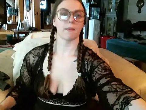 Snapshot of katie_kitten38 chatting on January 2026 02:20:01 PM katie kitten38 online show from January 2026 02:20:01 PM