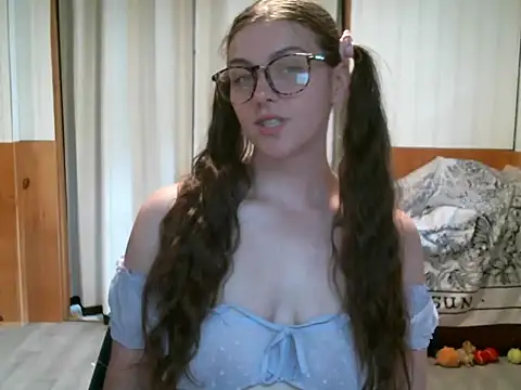 katie kitten38 online show from June 2026 04:55:01 PM