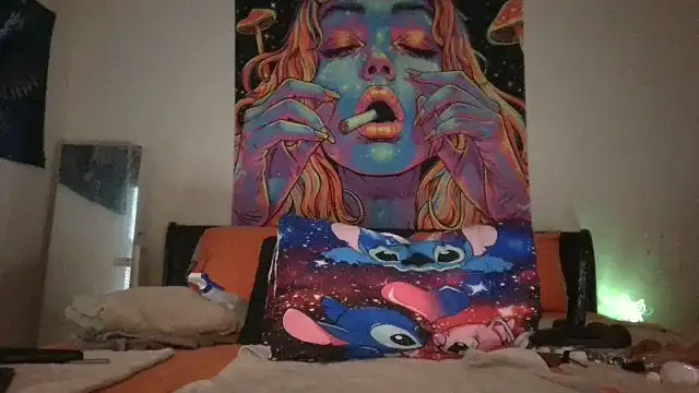 Snapshot of EnticingAaliyah chatting on October 2025 09:03:02 PM EnticingAaliyah online show from October 2025 09:03:02 PM