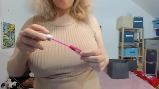 Snapshot of switchlorenx chatting on December 2024 08:44:01 PM switchlorenx online show from December 2024 08:44:01 PM