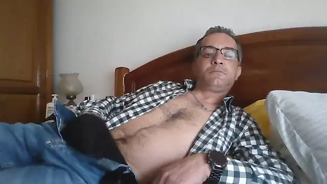 Snapshot of CarlosRocha73 chatting on April 2026 04:13:01 PM CarlosRocha73 online show from April 2026 04:13:01 PM