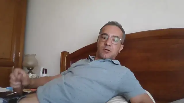 CarlosRocha73 online show from May 2026 11:05:01 AM