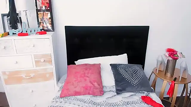 sweetMariina online show from December 2024 08:41:02 AM