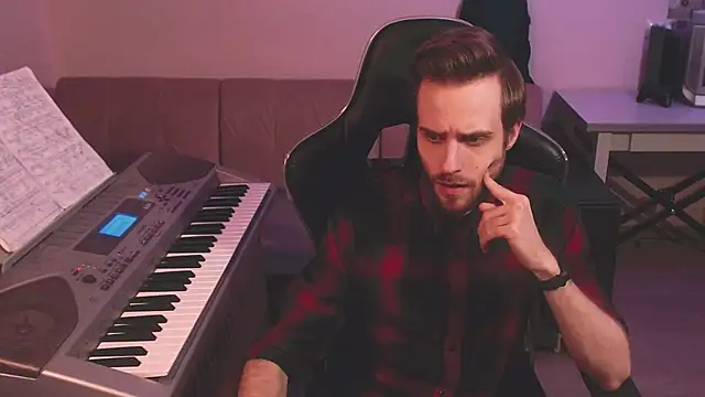 Snapshot of Sweetparker chatting on March 2025 05:12:01 AM Sweetparker online show from March 2025 05:12:01 AM