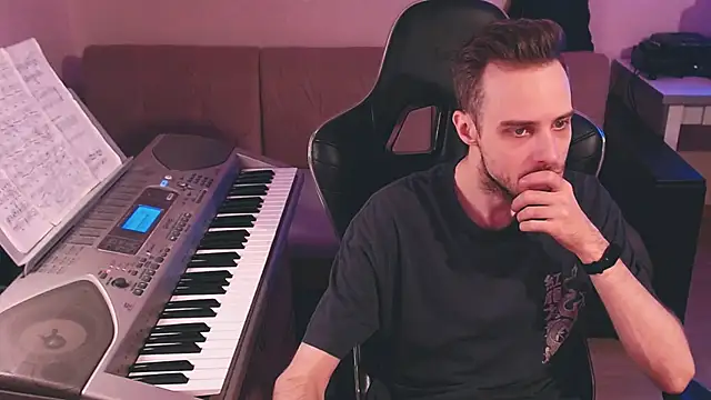 Snapshot of Sweetparker chatting on October 2025 05:17:01 PM Sweetparker online show from October 2025 05:17:01 PM