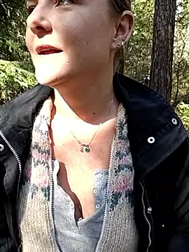 Snapshot of SwedishJennifer chatting on April 2026 12:54:01 PM SwedishJennifer online show from April 2026 12:54:01 PM
