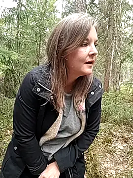 Snapshot of SwedishJennifer chatting on May 2026 12:33:02 PM SwedishJennifer online show from May 2026 12:33:02 PM