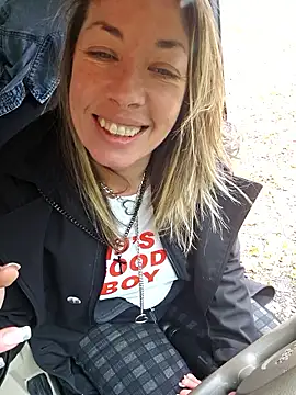  NinaLuvSins  online show from November 2025 03:44:02 PM