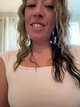 Snapshot of _NinaLuvSins_ chatting on May 2026 03:08:01 PM NinaLuvSins online show from May 2026 03:08:01 PM
