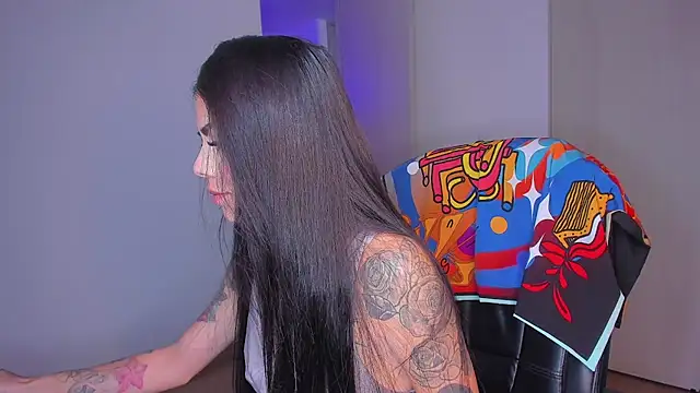 Lisegg  online show from December 2025 12:34:02 PM