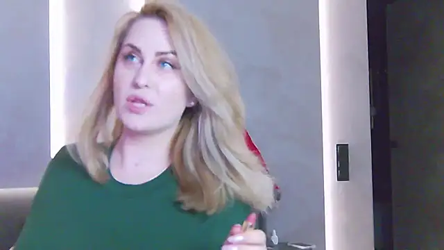 Sinful Eyes online show from December 2024 07:54:01 PM