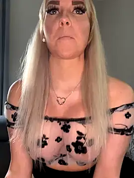 MIA-XXX online show from November 2025 10:47:01 AM