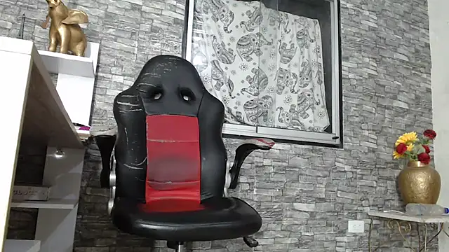 Snapshot of devorah_soto chatting on February 2025 04:21:01 AM devorah soto online show from February 2025 04:21:01 AM