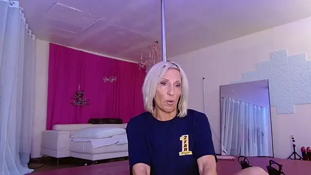 Snapshot of Sweet-Ginger chatting on October 2025 03:55:02 PM Sweet-Ginger online show from October 2025 03:55:02 PM