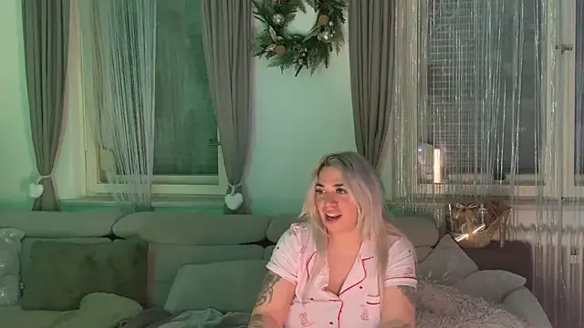 Monageil online show from January 2025 10:17:02 AM