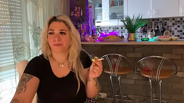 Monageil online show from February 2025 11:05:01 AM