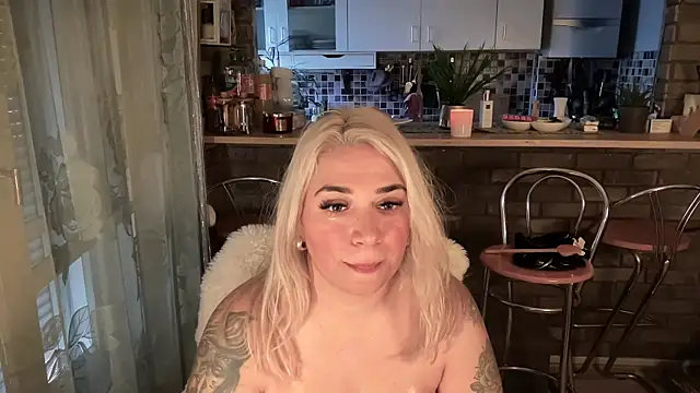 Snapshot of Monageil chatting on March 2025 06:55:01 PM Monageil online show from March 2025 06:55:01 PM