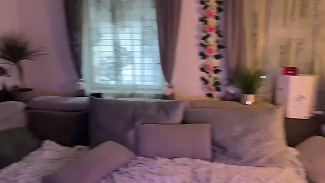 Snapshot of Monageil chatting on November 2025 06:51:02 AM Monageil online show from November 2025 06:51:02 AM