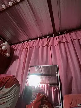 Snapshot of sweetieme chatting on September 2025 12:39:01 PM sweetieme online show from September 2025 12:39:01 PM