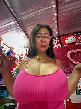 Snapshot of sweetieme chatting on March 2026 01:25:01 PM sweetieme online show from March 2026 01:25:01 PM