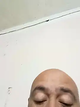 GeorgeVergaGrues online show from February 2025 03:01:01 AM