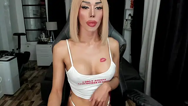 Forever MissCandace online show from May 2026 07:37:01 AM