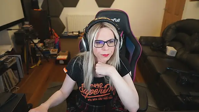 Snapshot of KelseyCobalt chatting on December 2024 12:53:02 AM KelseyCobalt online show from December 2024 12:53:02 AM