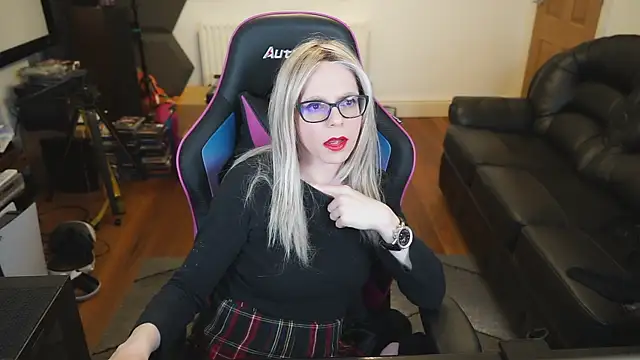 Snapshot of KelseyCobalt chatting on January 2025 11:07:02 PM KelseyCobalt online show from January 2025 11:07:02 PM