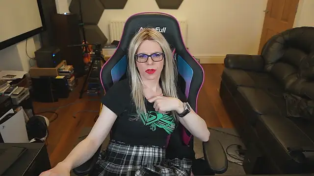 Snapshot of KelseyCobalt chatting on January 2025 01:53:02 AM KelseyCobalt online show from January 2025 01:53:02 AM