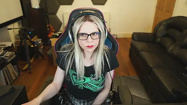 Snapshot of KelseyCobalt chatting on February 2025 01:27:02 AM KelseyCobalt online show from February 2025 01:27:02 AM