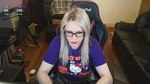 Snapshot of KelseyCobalt chatting on September 2025 07:59:01 PM KelseyCobalt online show from September 2025 07:59:01 PM